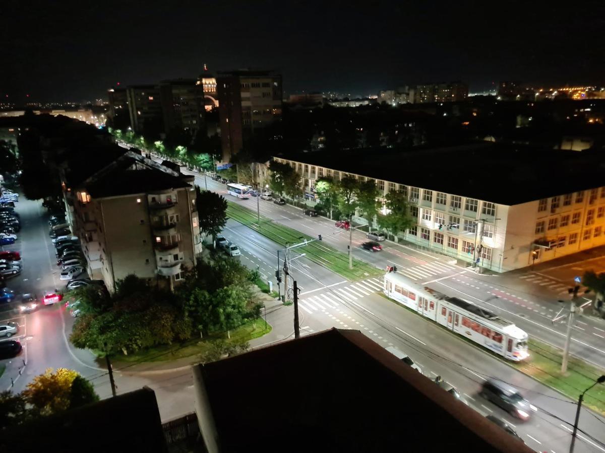 Central Apartament Urbana Арад Екстериор снимка
