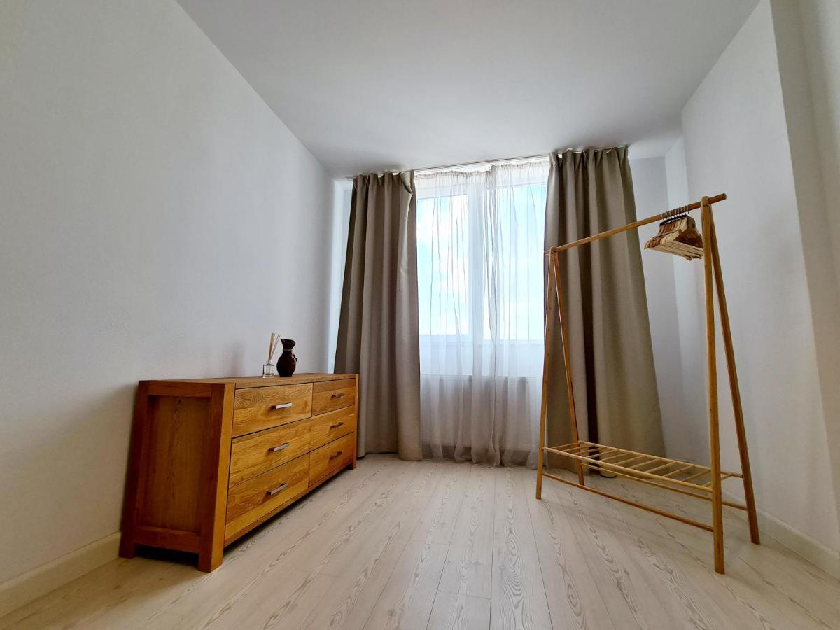 Central Apartament Urbana Арад Екстериор снимка
